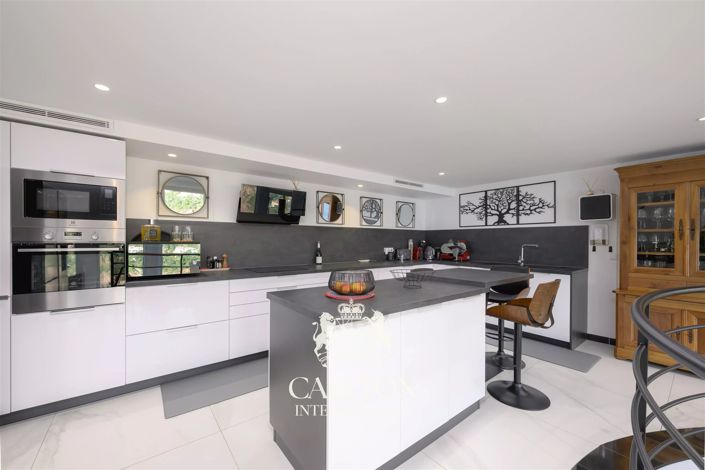 Image No.5-3 Bed Apartment for sale