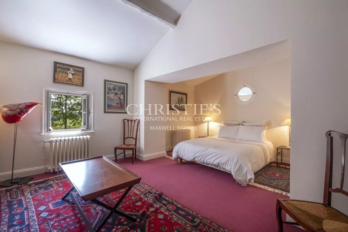 Image No.28-5 Bed House for sale