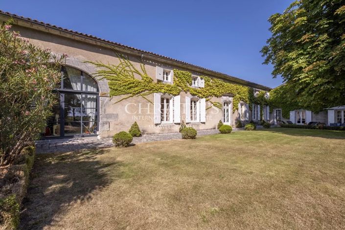 Image No.3-5 Bed House for sale