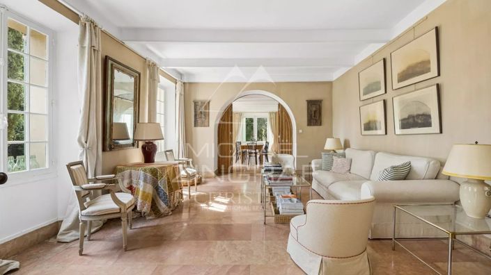 Image No.6-6 Bed House for sale