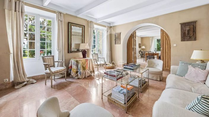 Image No.7-6 Bed House for sale
