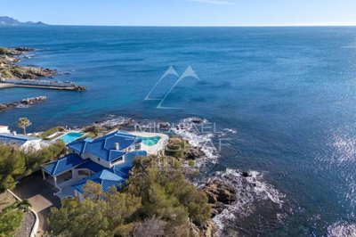 1 - Les Issambres, House