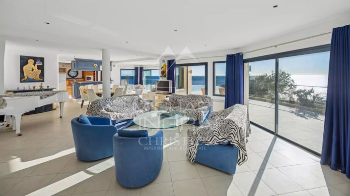 Image No.6-5 Bed House for sale