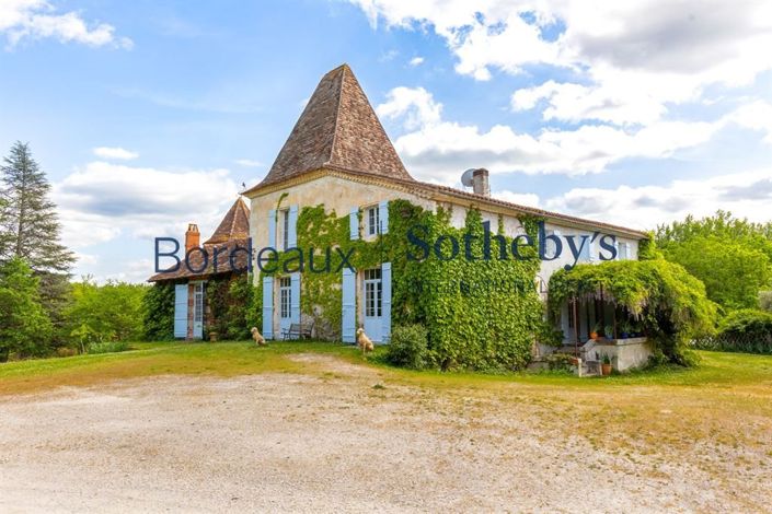 Image No.8-6 Bed Property for sale