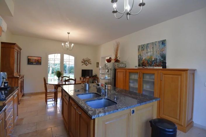 Image No.10-5 Bed House for sale