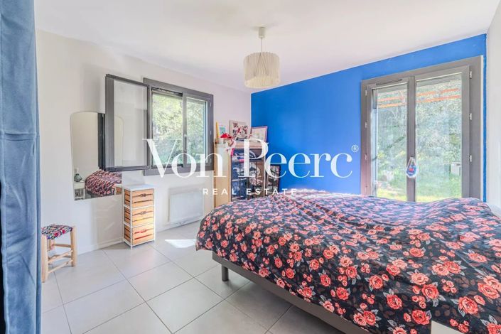 Image No.12-4 Bed House for sale