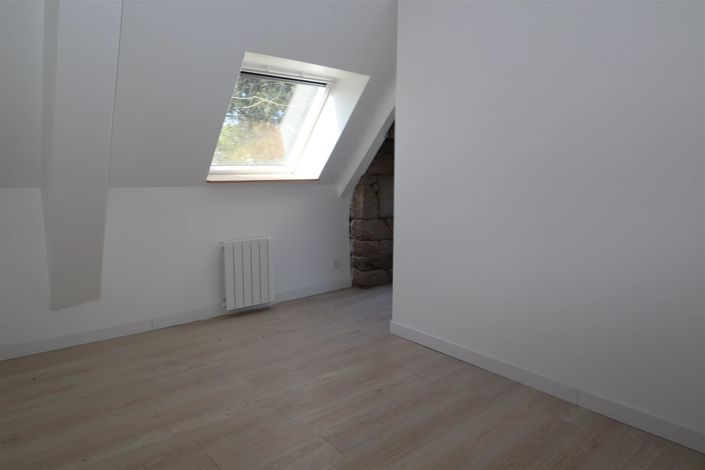 Image No.11-3 Bed House for sale