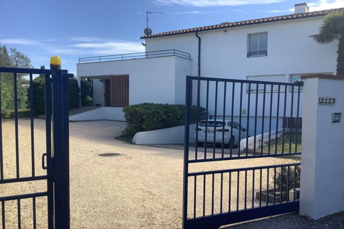 Image No.5-4 Bed House for sale