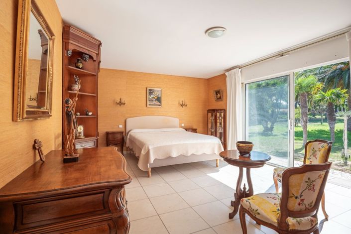 Image No.9-4 Bed House for sale