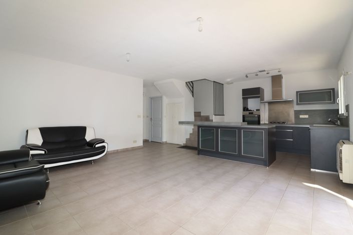 Image No.3-3 Bed House for sale
