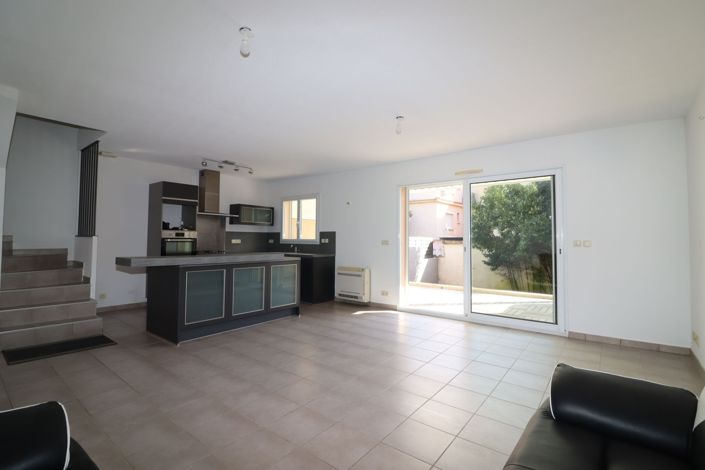 Image No.6-3 Bed House for sale