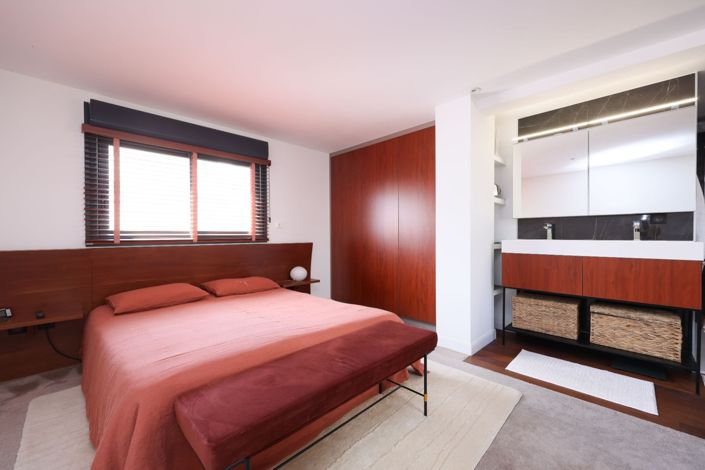 Image No.18-4 Bed Apartment for sale