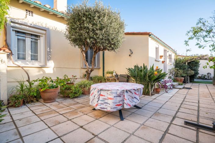 Image No.15-4 Bed House for sale