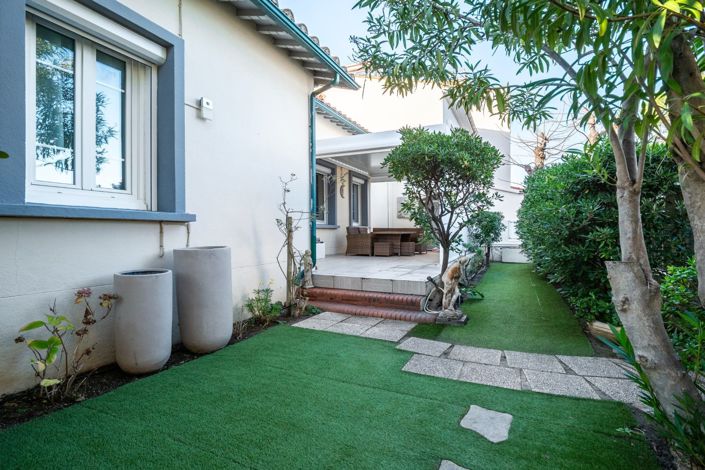 Image No.6-4 Bed House for sale