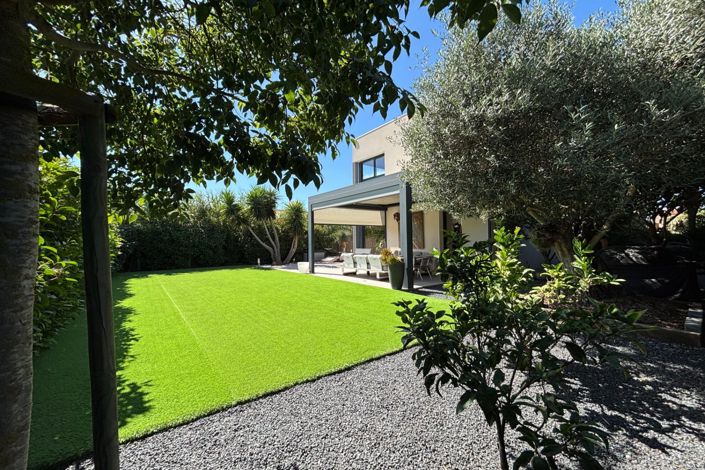 Image No.20-3 Bed House for sale