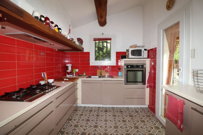 Image No.10-4 Bed House for sale