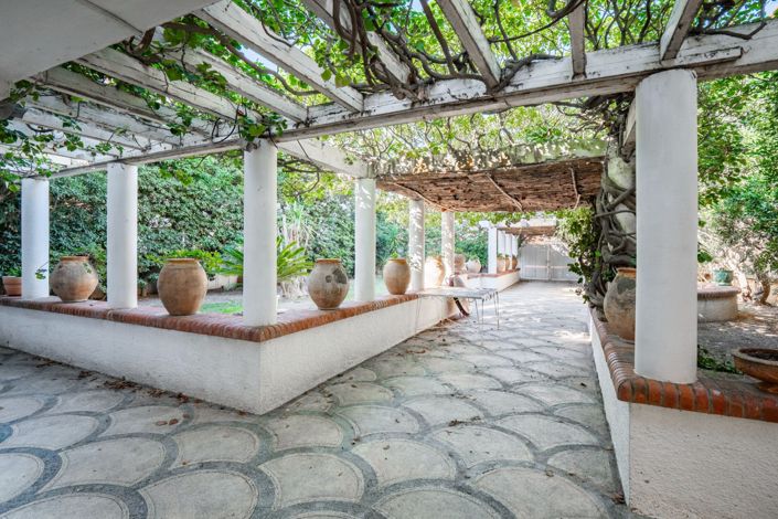 Image No.12-5 Bed House for sale