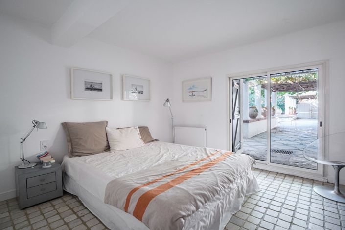 Image No.17-5 Bed House for sale