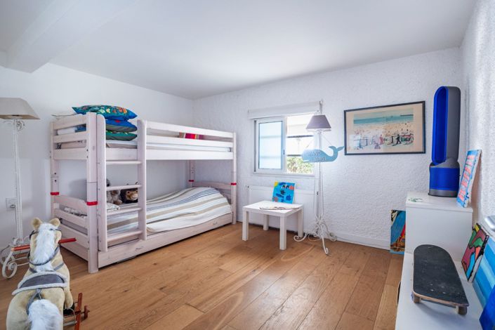 Image No.20-5 Bed House for sale
