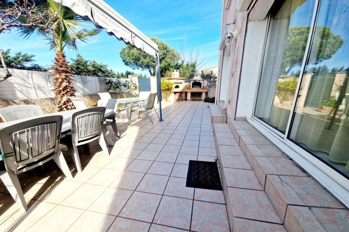 Image No.5-4 Bed House for sale
