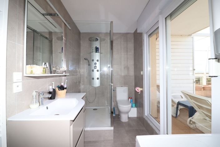 Image No.9-2 Bed Apartment for sale