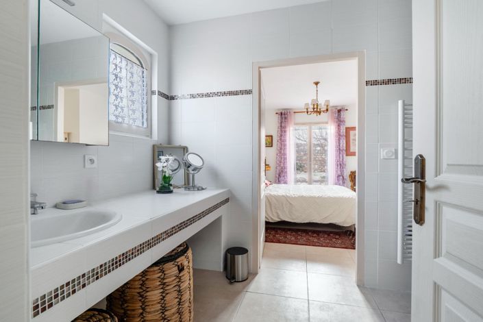 Image No.15-5 Bed House for sale