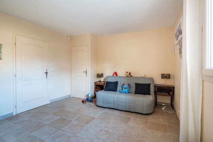 Image No.16-5 Bed House for sale