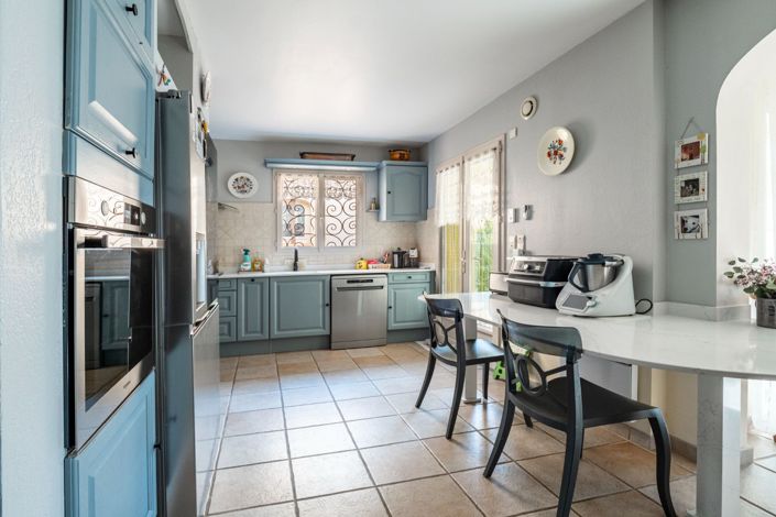 Image No.5-5 Bed House for sale