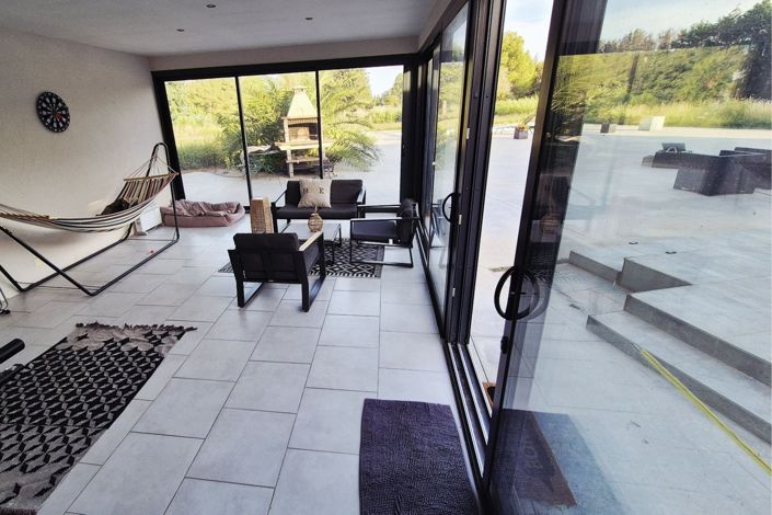 Image No.16-5 Bed House for sale