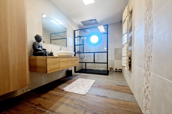 Image No.12-3 Bed House for sale