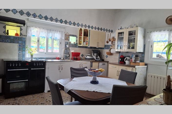 Image No.18-7 Bed House for sale