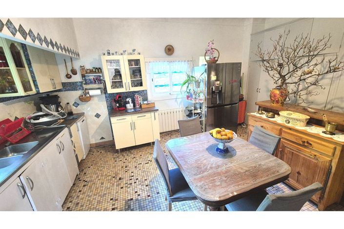 Image No.6-7 Bed House for sale