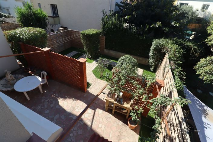 Image No.8-3 Bed House for sale