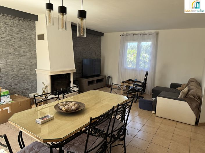 Image No.11-3 Bed House for sale