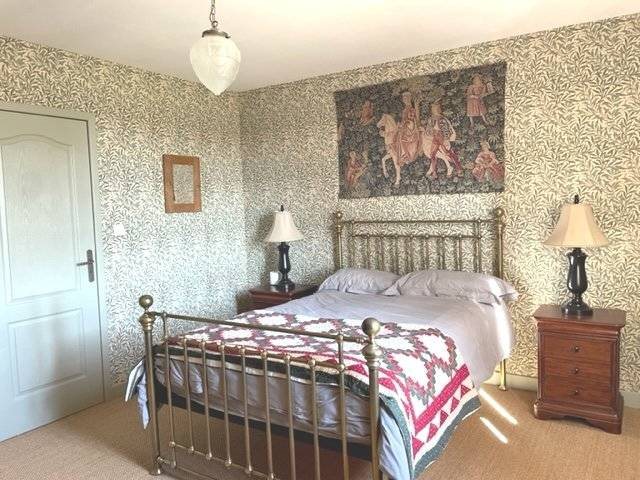 Image No.10-3 Bed House for sale