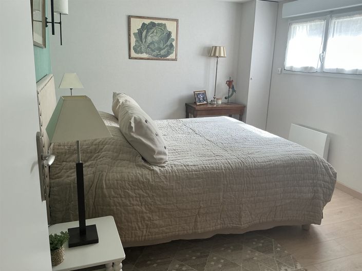 Image No.19-5 Bed House for sale