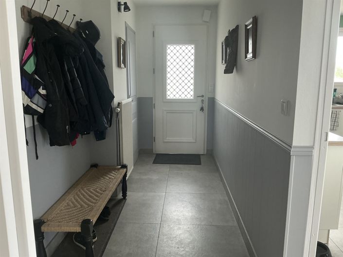 Image No.8-5 Bed House for sale