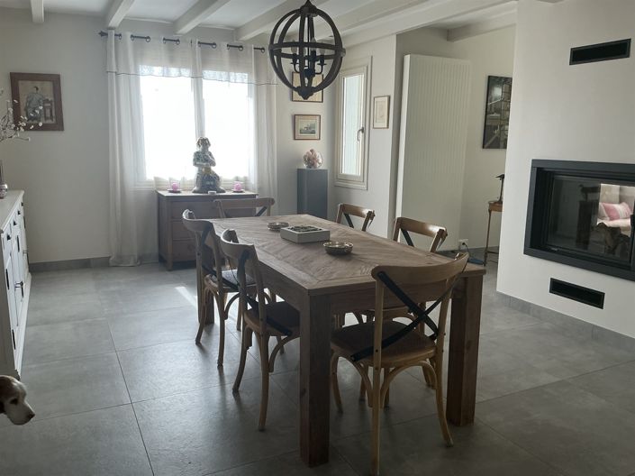Image No.9-5 Bed House for sale