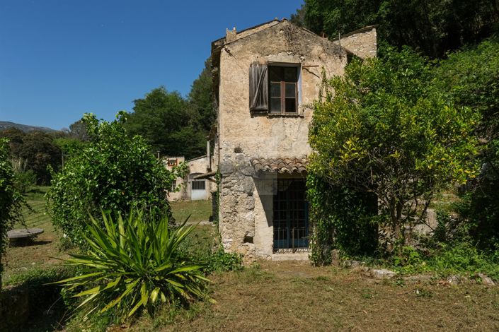 Image No.7-6 Bed House for sale