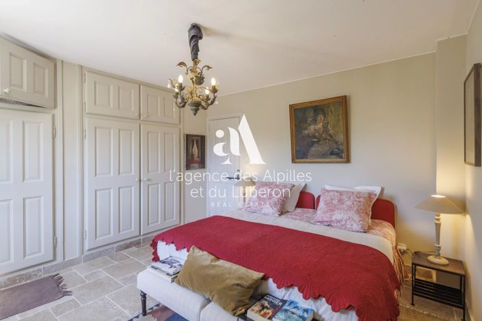 Image No.17-4 Bed House for sale