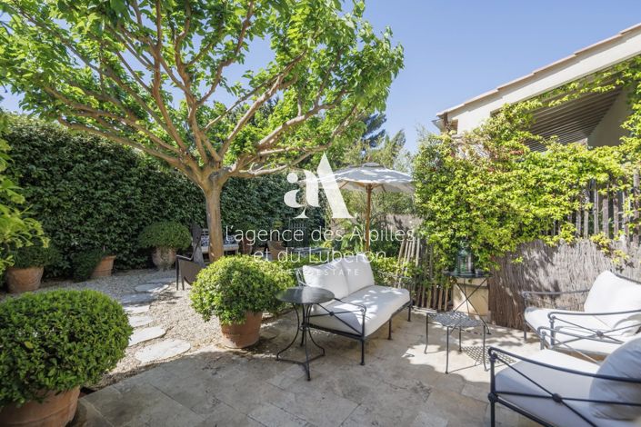 Image No.2-4 Bed House for sale