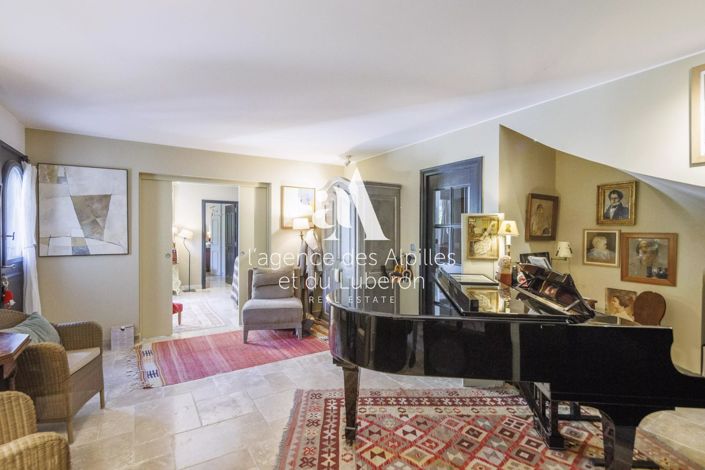 Image No.6-4 Bed House for sale