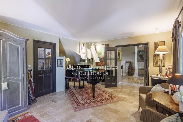 Image No.7-4 Bed House for sale