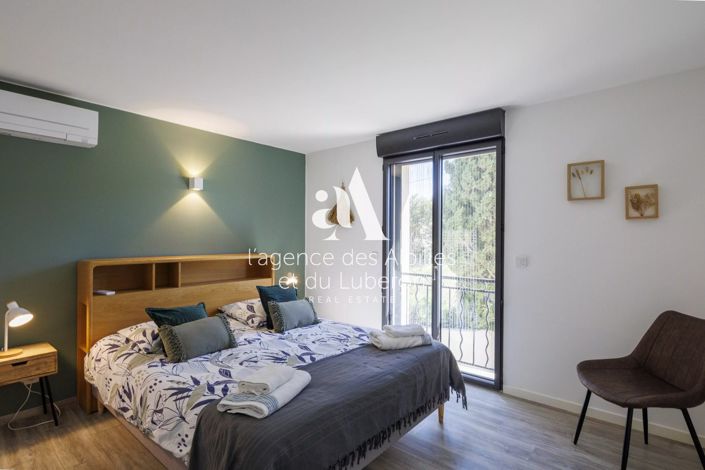Image No.9-8 Bed House for sale