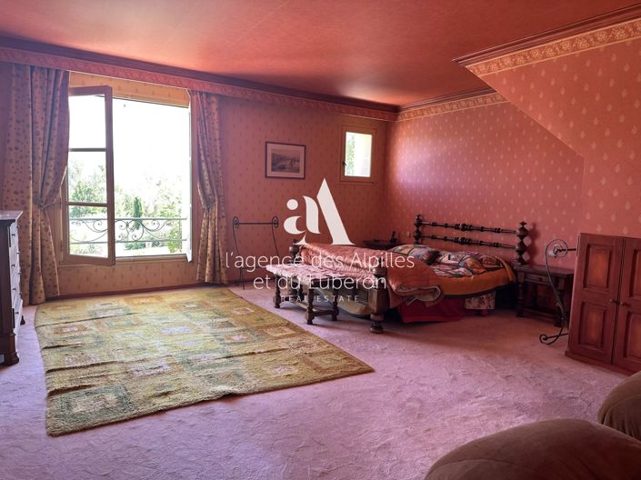 Image No.18-7 Bed House for sale
