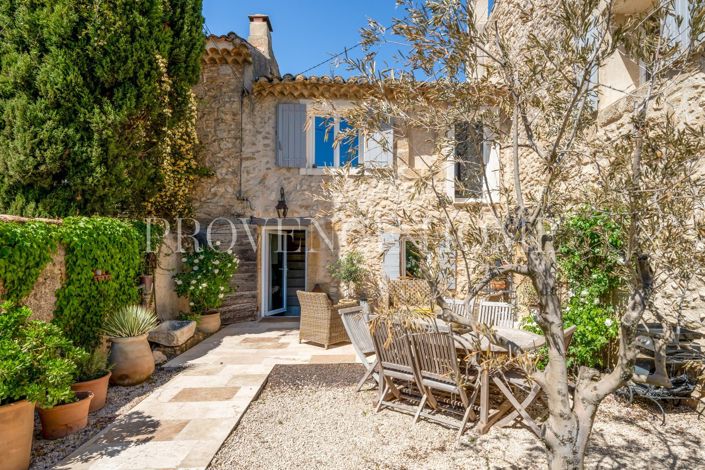 Image No.13-3 Bed Property for sale