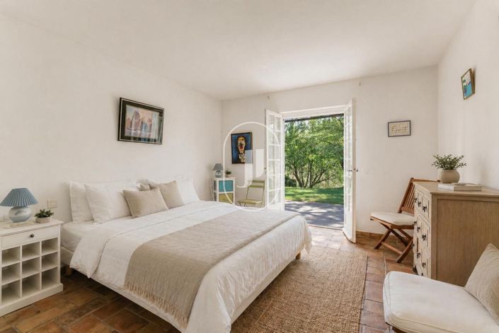 Image No.9-4 Bed House for sale