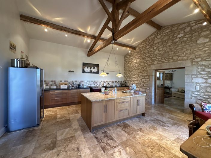 Image No.10-3 Bed Property for sale