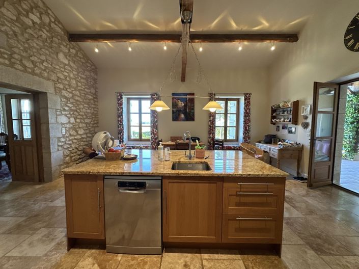 Image No.11-3 Bed Property for sale