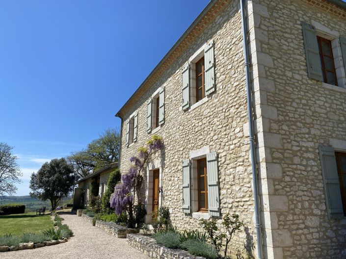Image No.29-3 Bed Property for sale